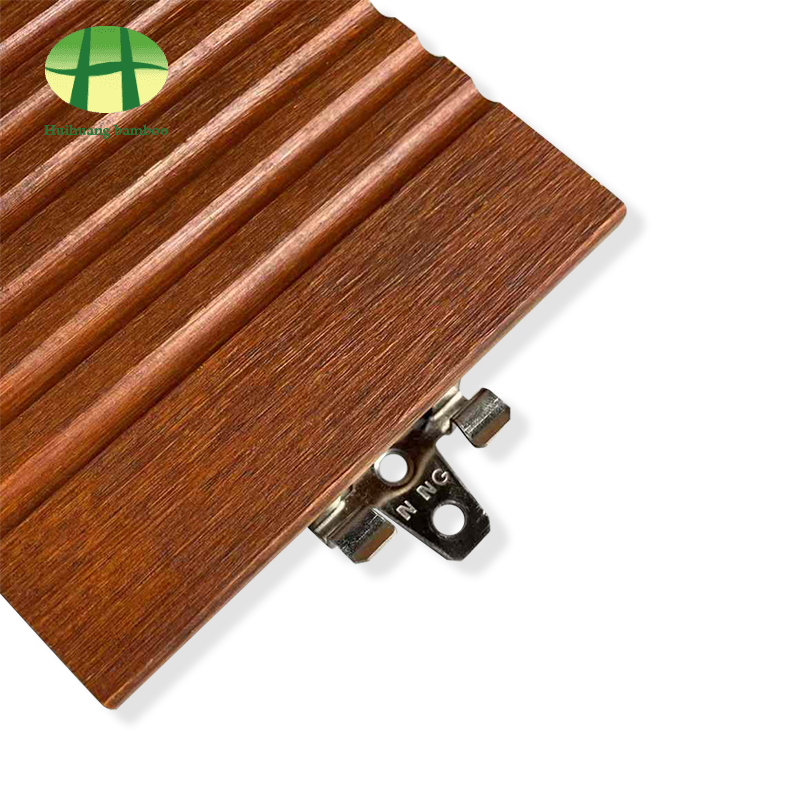 重い竹の床材をファスナーで接合